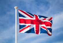 Σε ισχύ από σήμερα η έκδοση ταξιδιωτικής άδειας για τους Ευρωπαίους που θέλουν να πάνε στη Βρετανία – Το κόστος