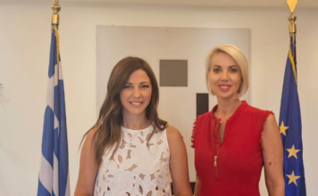 Συνάντηση της Μονογυιού με την Υπ. Παιδείας Σοφία Ζαχαράκη. 30 εκ ευρώ για τα σχολεία των Κυκλάδων