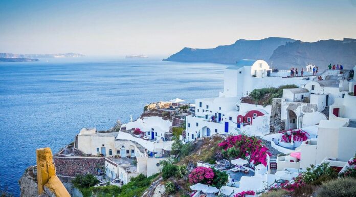 Ten Reasons Why You Should Go to Santorini For Your Next Vacation