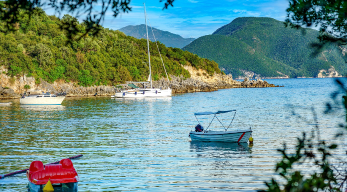 Conde Nast Traveler: 18 low-cost places to travel in 2025