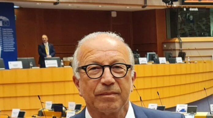 Γιώργος Λεονταρίτης: «Η μείωση ΦΠΑ πρέπει να ισχύσει και για τις Κυκλάδες»