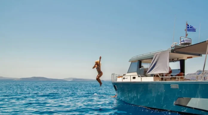 Experience Luxury in Santorini with Santorini Luxury Travel