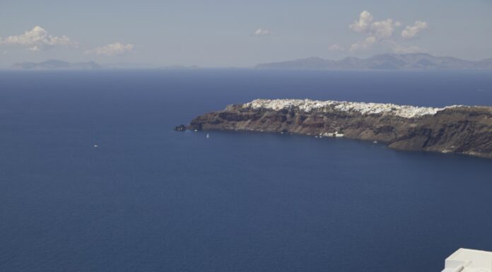 Kivotos Santorini Luxury Hotel & Villas: A Refined Caldera Escape