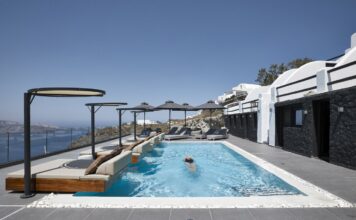 Oia Suites Santorini: Timeless Elegance on the Caldera