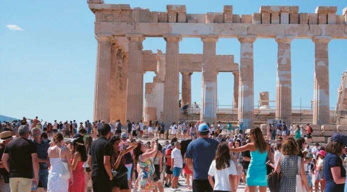 Αυξημένο το ενδιαφέρον των Αμερικανών το 2026 για τους δημοφιλείς τουριστικούς προορισμούς στην Ελλάδα