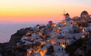 Discover Santorini the Premier Way: A Tailored Travel Experience